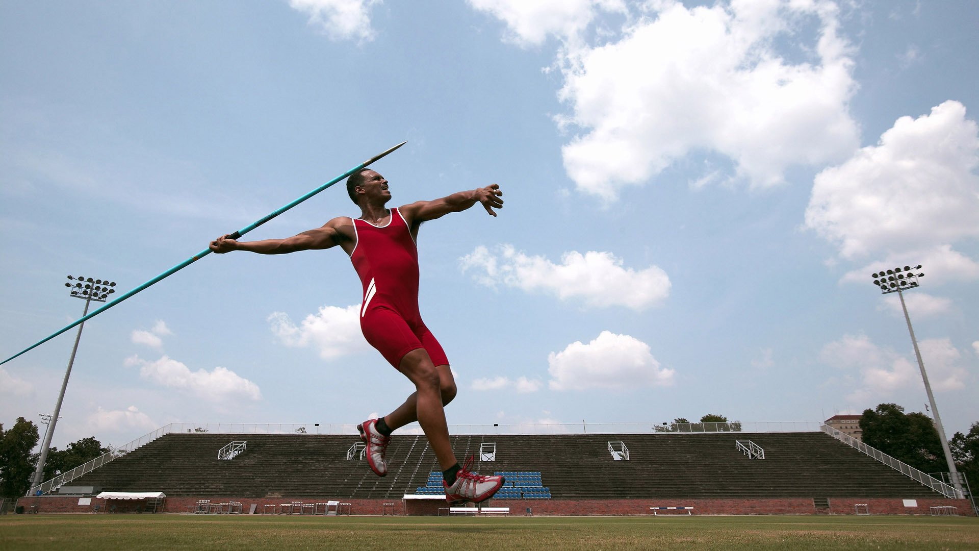 残奥会精彩瞬间 运动员诠释坚韧精神，残奥会运动员的励志故事